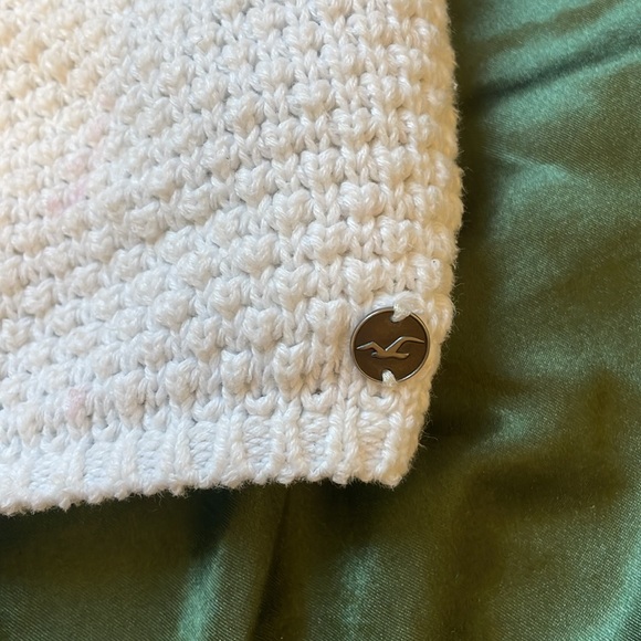 Hollister crochet off the shoulder top size large - Picture 6 of 7